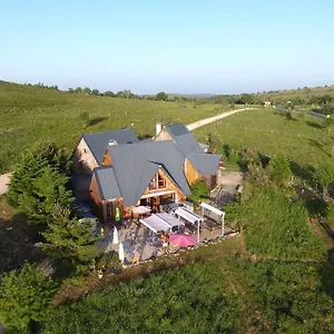 https://le-chalet-des-gentianes.hotels-rhonealpes.com